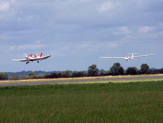 Vintage aeroplanes visiting